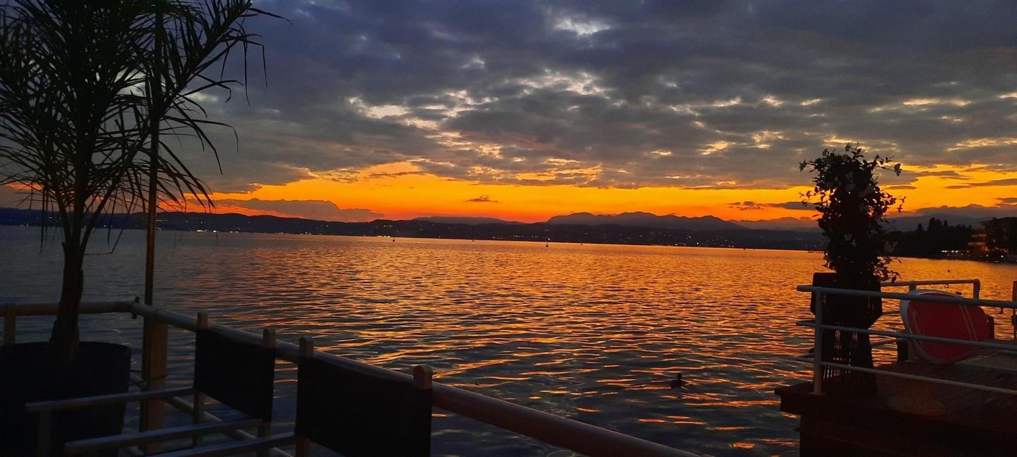 Eve House Gardalake Лонато Екстериор снимка