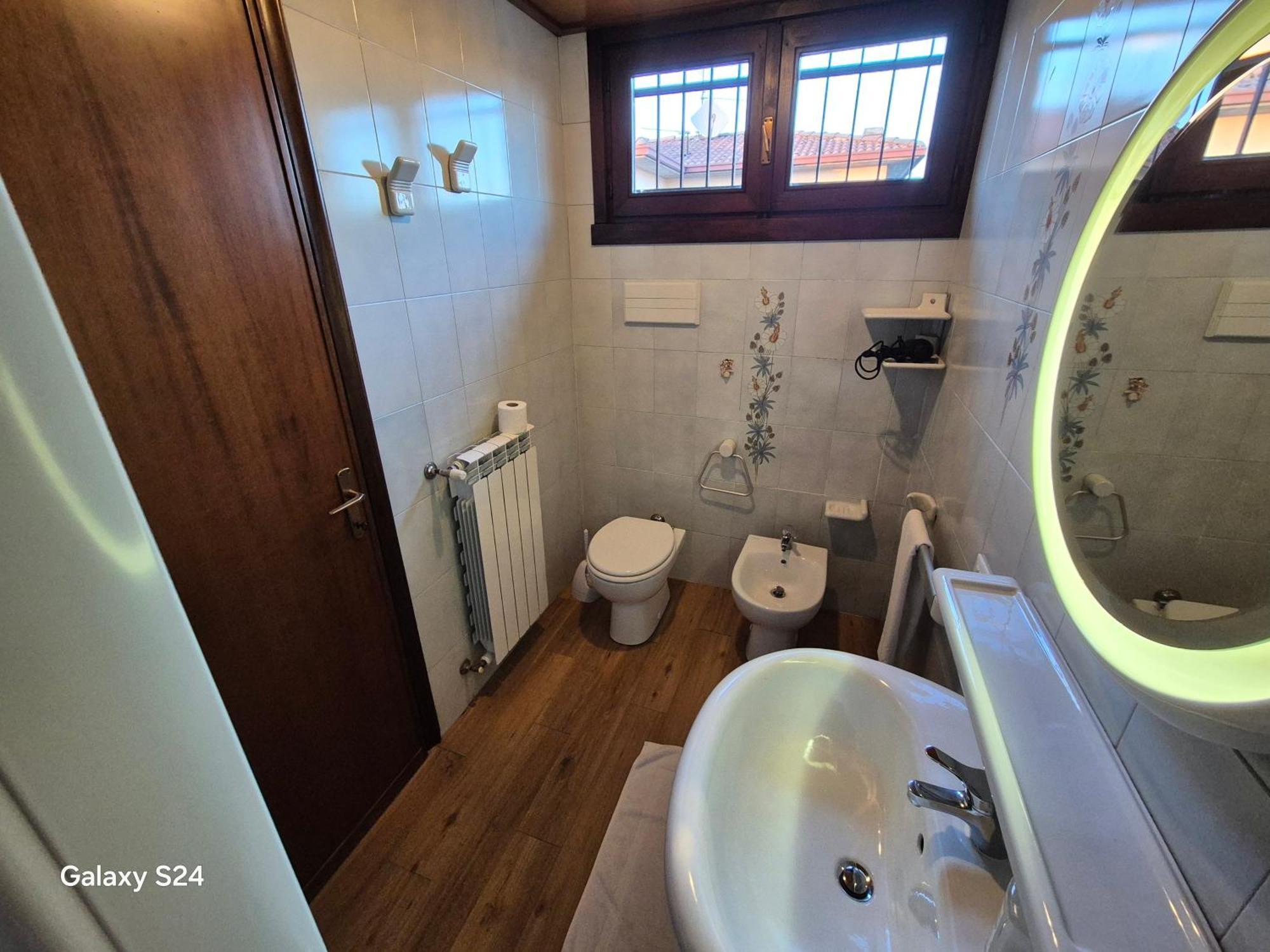 Eve House Gardalake Лонато Екстериор снимка